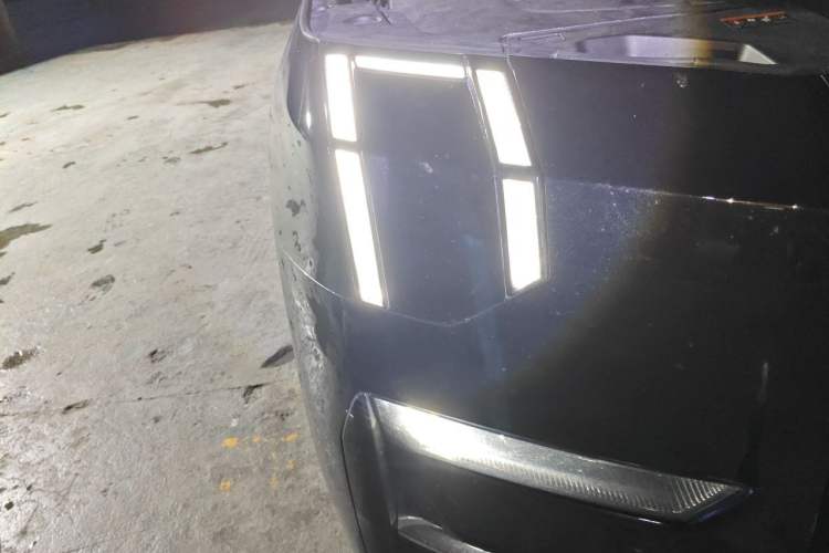 Used Zeekr 009 2022 WE Edition Right Front Headlight