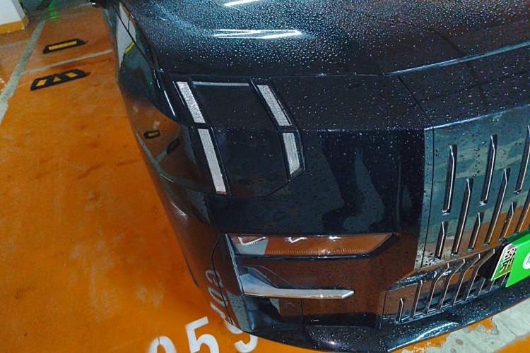 Used Zeekr 009 2022 WE Edition Right Front Headlight