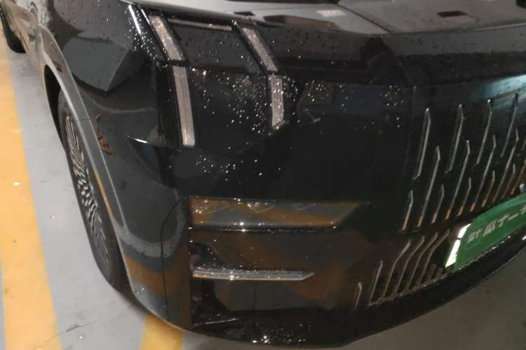 Used Zeekr 009 2022 WE Edition Right Front Headlight