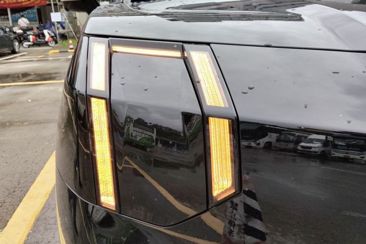 Used Zeekr 009 2022 WE Edition Right Front Headlight