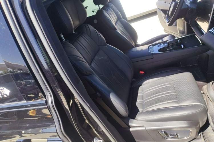 Used Zeekr 009 2022 WE Edition Right Front Seat