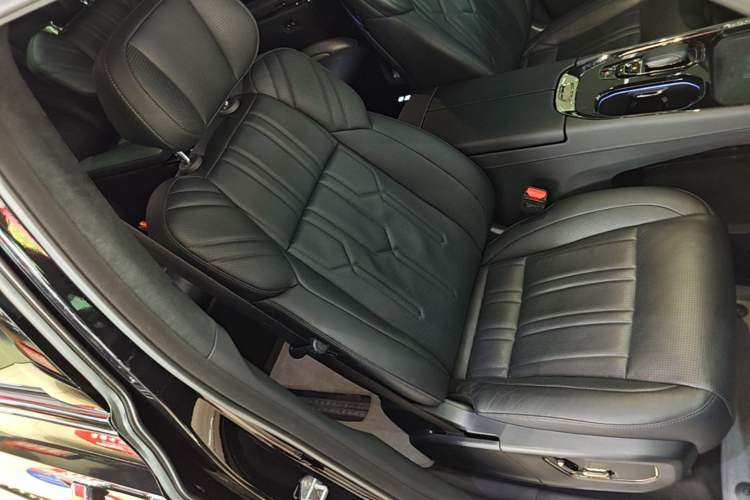 Used Zeekr 009 2022 WE Edition Right Front Seat
