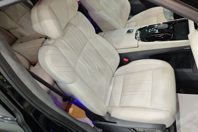Used Zeekr 009 2022 WE Edition Right Front Seat