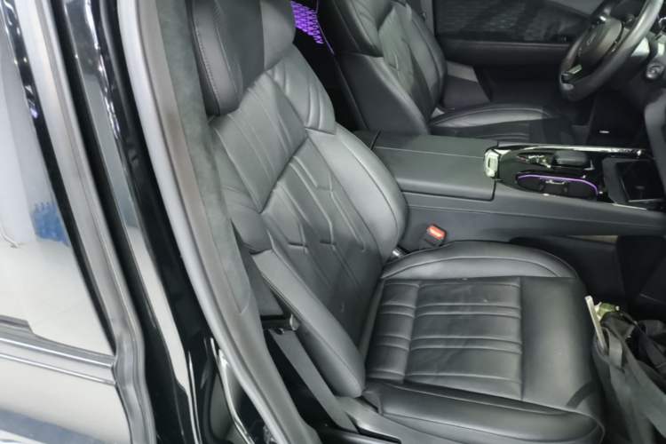 Used Zeekr 009 2022 ME Edition Right Front Seat