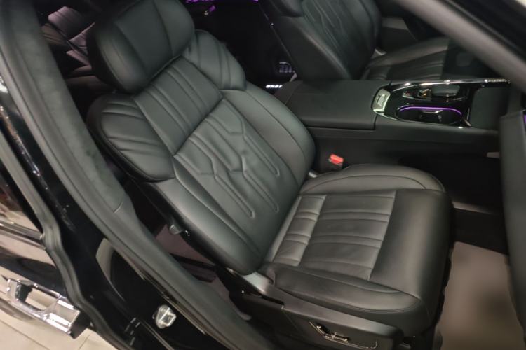 Used Zeekr 009 2022 WE Edition Right Front Seat