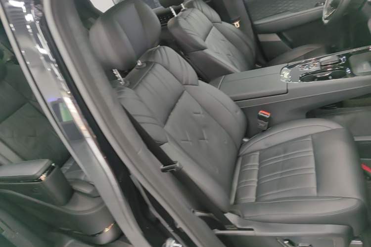 Used Zeekr 009 2022 WE Edition Right Front Seat