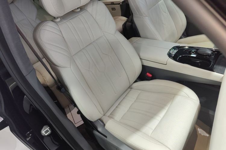 Used Zeekr 009 2022 ME Edition Right Front Seat