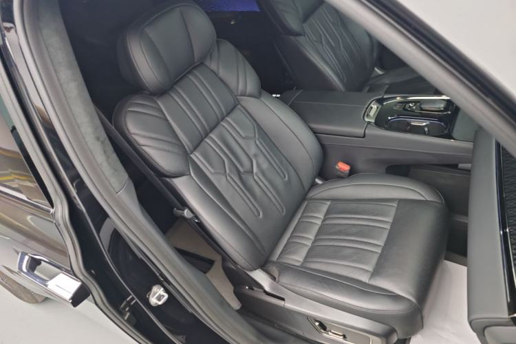 Used Zeekr 009 2022 WE Edition Right Front Seat