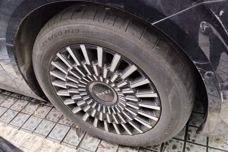 Used Zeekr 009 2022 WE Edition Right Front Wheel Hub