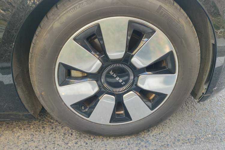 Used Zeekr 009 2022 WE Edition Right Front Wheel Hub