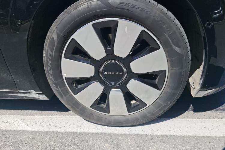 Used Zeekr 009 2022 ME Edition Right Front Wheel Hub