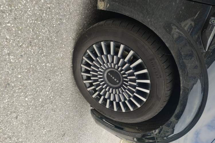 Used Zeekr 009 2022 WE Edition Right Front Wheel Hub