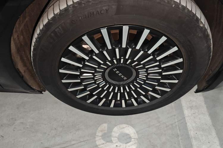Used Zeekr 009 2022 ME Edition Right Front Wheel Hub