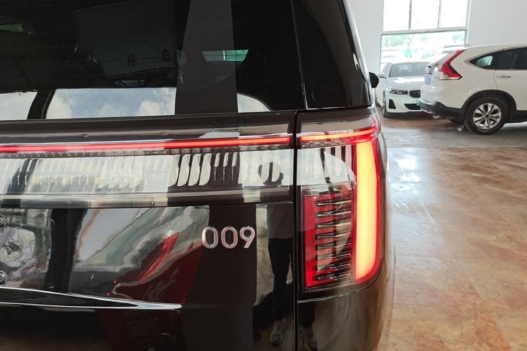 Used Zeekr 009 2022 WE Edition Right Rear Taillight