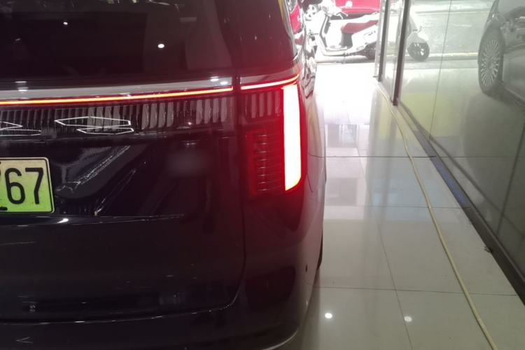 Used Zeekr 009 2022 WE Edition Right Rear Taillight