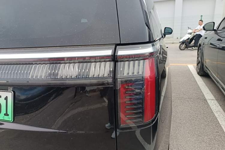Used Zeekr 009 2022 WE Edition Right Rear Taillight