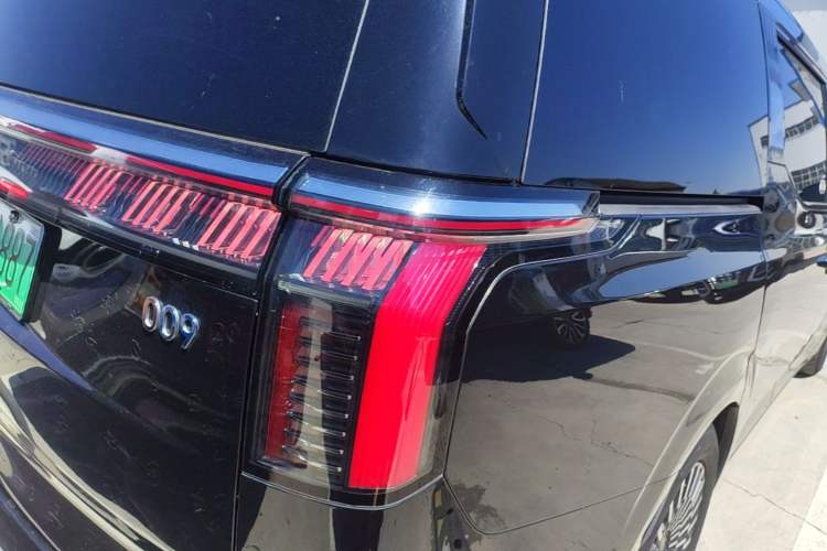 Used Zeekr 009 2022 WE Edition Right Rear Taillight