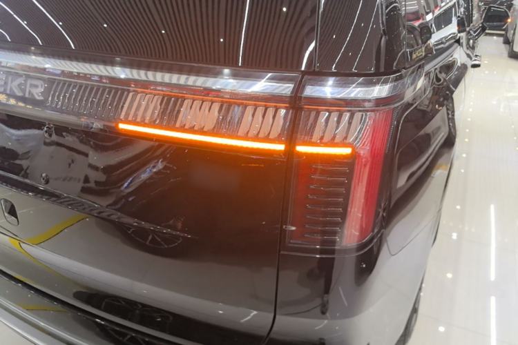 Used Zeekr 009 2022 Revised WE Version Right Rear Taillight