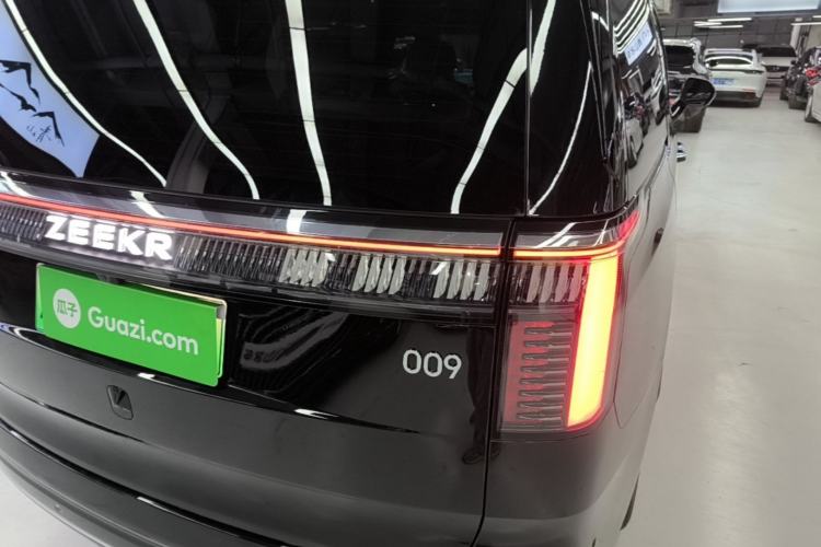 Used Zeekr 009 2022 ME Edition Right Rear Taillight