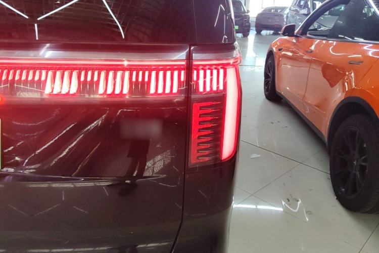 Used Zeekr 009 2022 WE Edition Right Rear Taillight