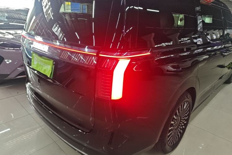Used Zeekr 009 2022 WE Edition Right Rear Taillight