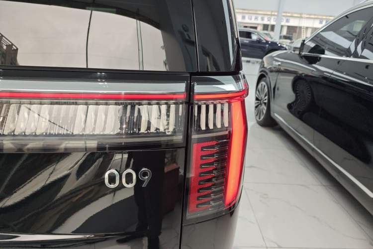 Used Zeekr 009 2022 WE Edition Right Rear Taillight