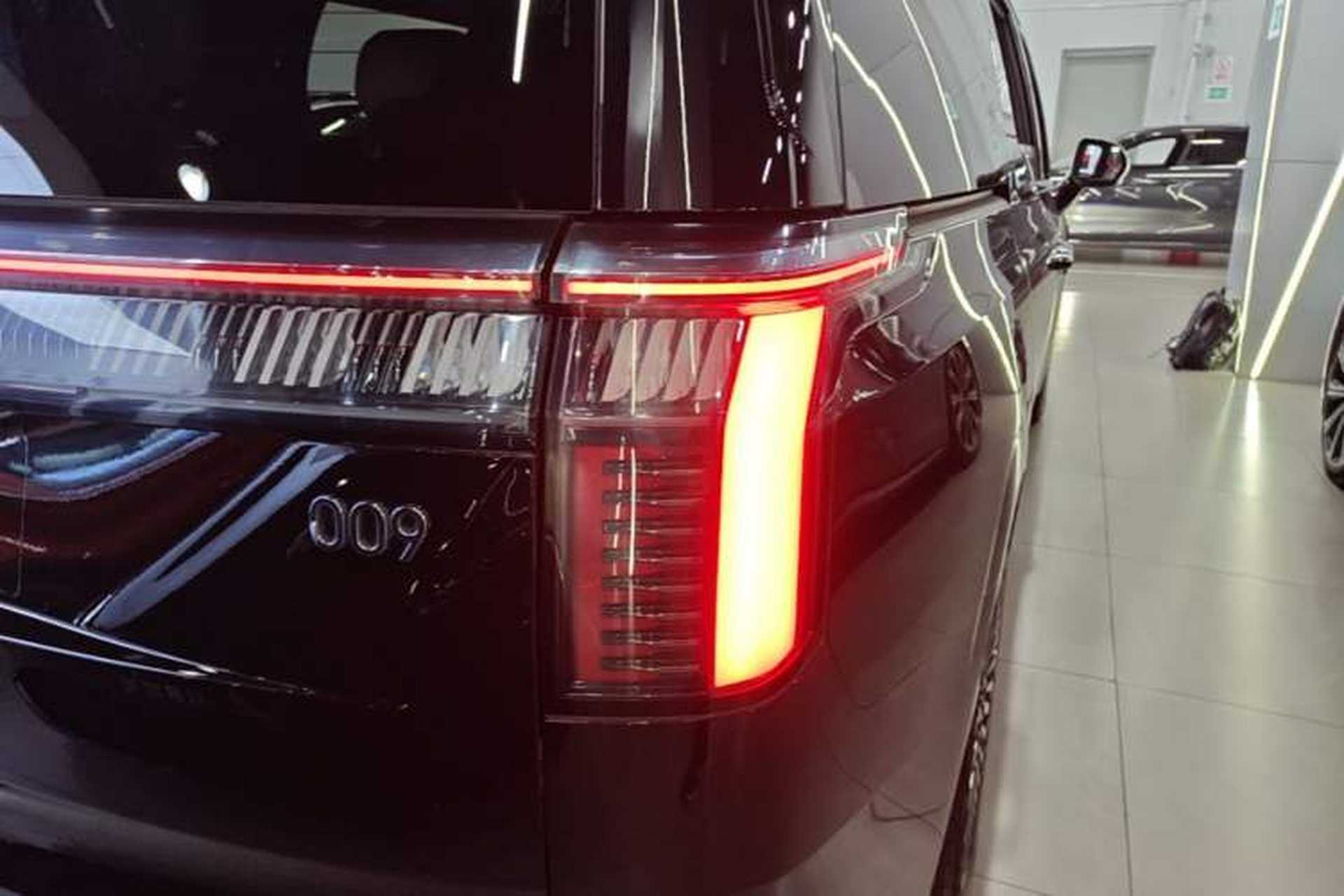 Used Zeekr 009 2022 WE Edition Right Rear Taillight