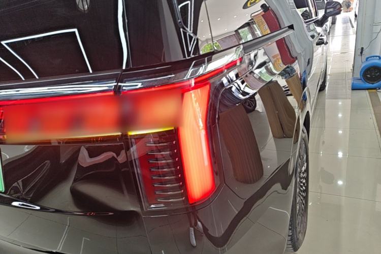 Used Zeekr 009 2022 WE Edition Right Rear Taillight