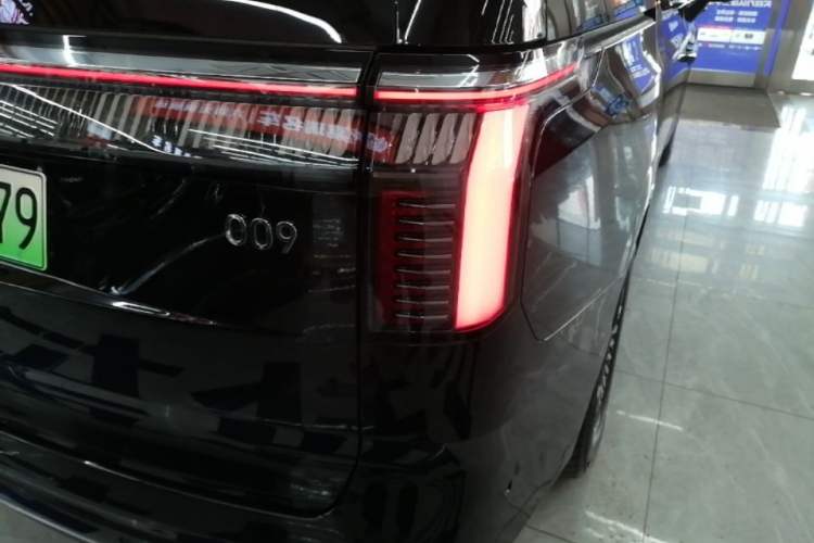 Used Zeekr 009 2022 Revised Model ME Edition Right Rear Taillight