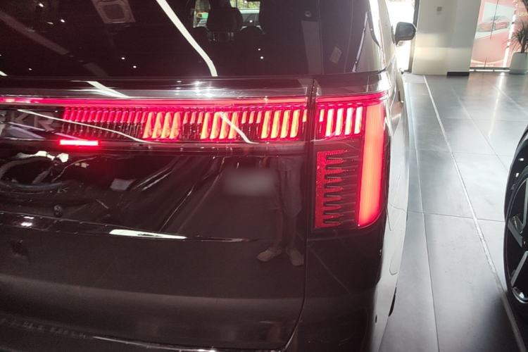 Used Zeekr 009 2022 WE Edition Right Rear Taillight
