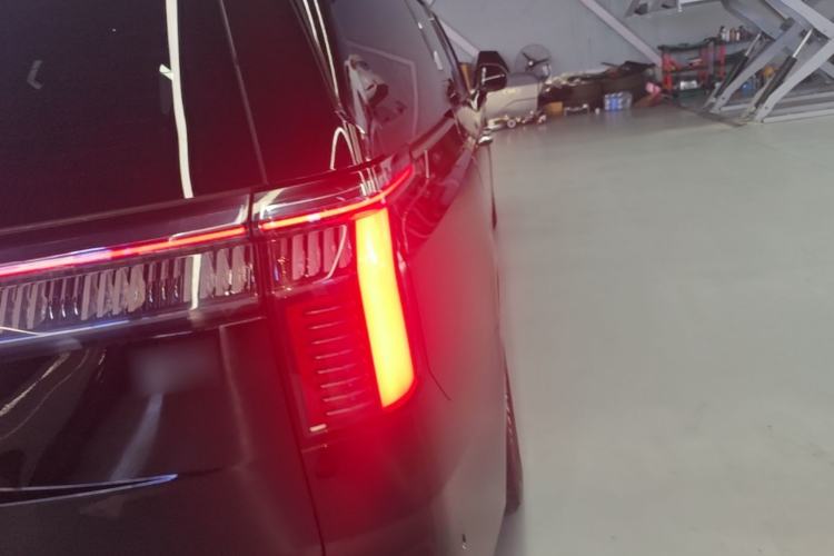 Used Zeekr 009 2022 WE Edition Right Rear Taillight