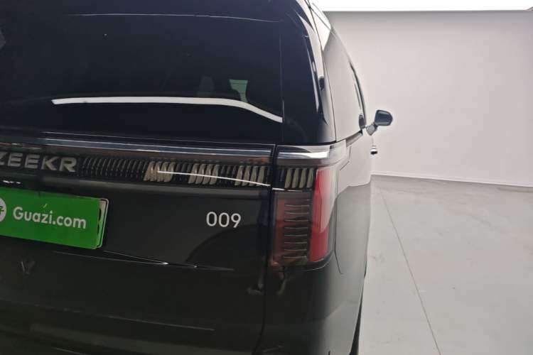 Used Zeekr 009 2022 WE Edition Right Rear Taillight