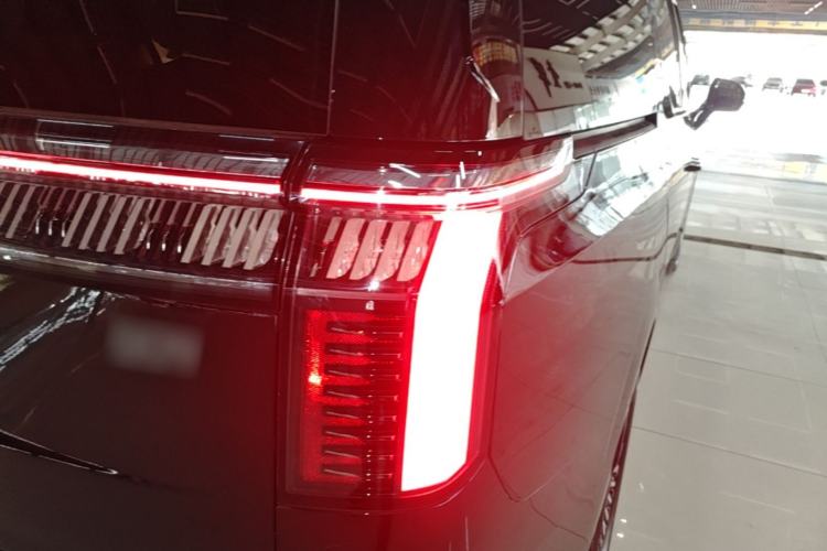 Used Zeekr 009 2022 WE Edition Right Rear Taillight