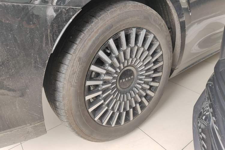 Used Zeekr 009 2022 WE Edition Right Rear Wheel Hub