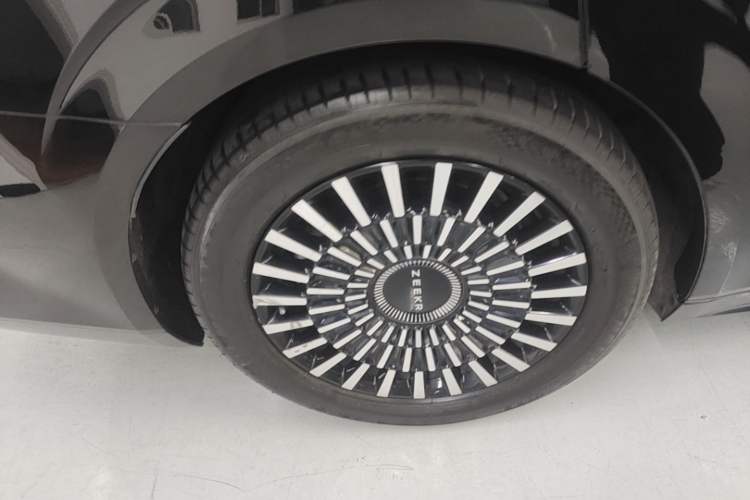 Used Zeekr 009 2022 WE Edition Right Rear Wheel Hub