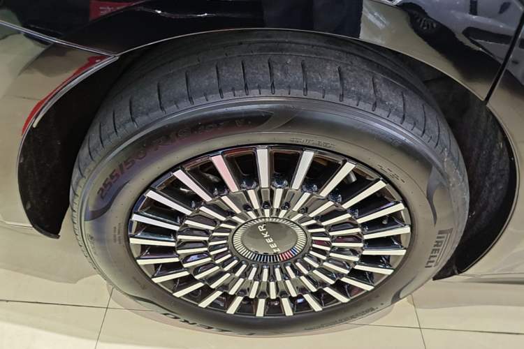 Used Zeekr 009 2022 WE Edition Right Rear Wheel Hub