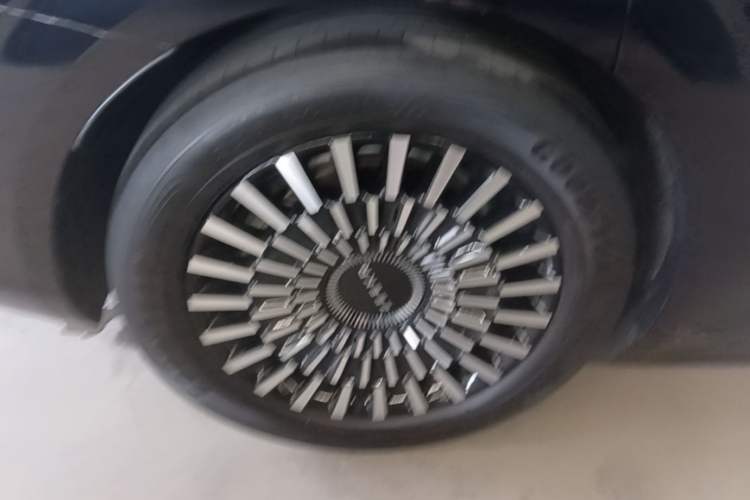 Used Zeekr 009 2022 WE Edition Right Rear Wheel Hub