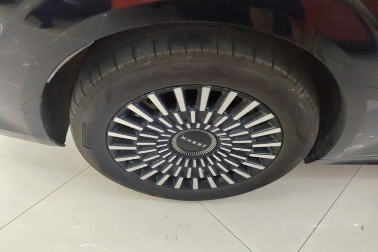 Used Zeekr 009 2022 WE Edition Right Rear Wheel Hub