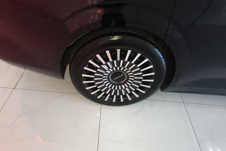 Used Zeekr 009 2022 WE Edition Right Rear Wheel Hub