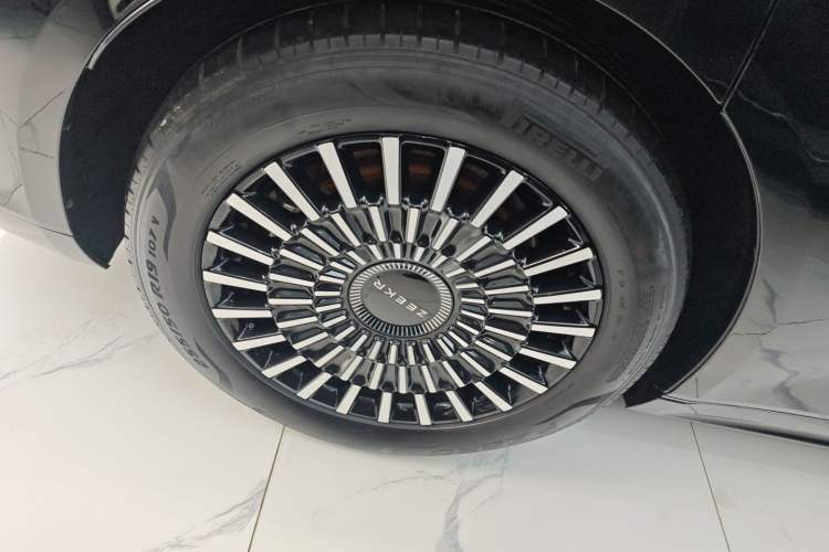 Used Zeekr 009 2022 WE Edition Right Rear Wheel Hub