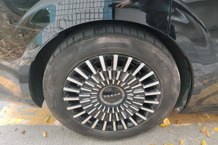 Used Zeekr 009 2022 WE Edition Right Rear Wheel Hub
