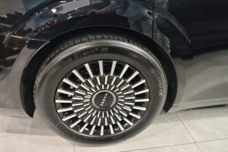 Used Zeekr 009 2022 WE Edition Right Rear Wheel Hub