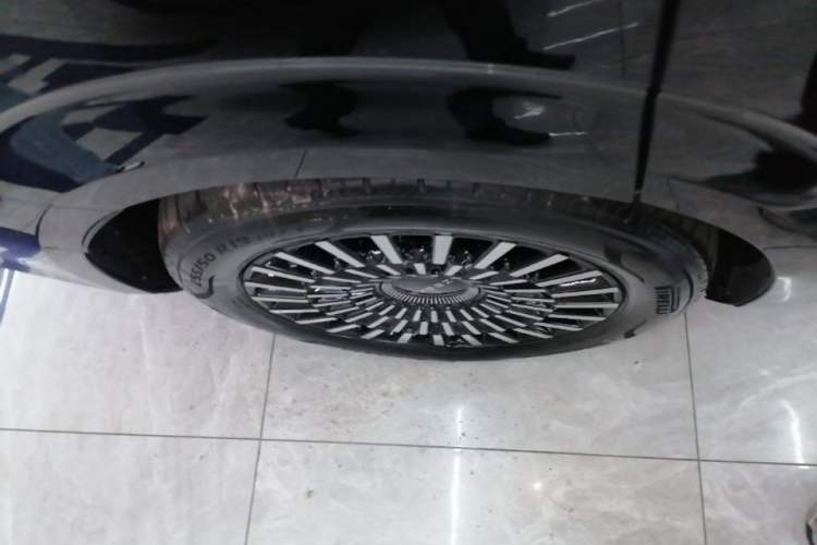 Used Zeekr 009 2022 Revised Model ME Edition Right Rear Wheel Hub