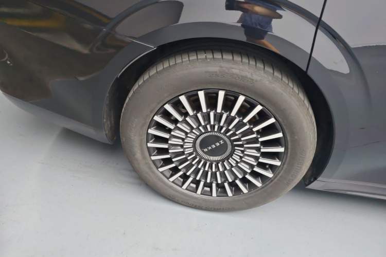 Used Zeekr 009 2022 WE Edition Right Rear Wheel Hub