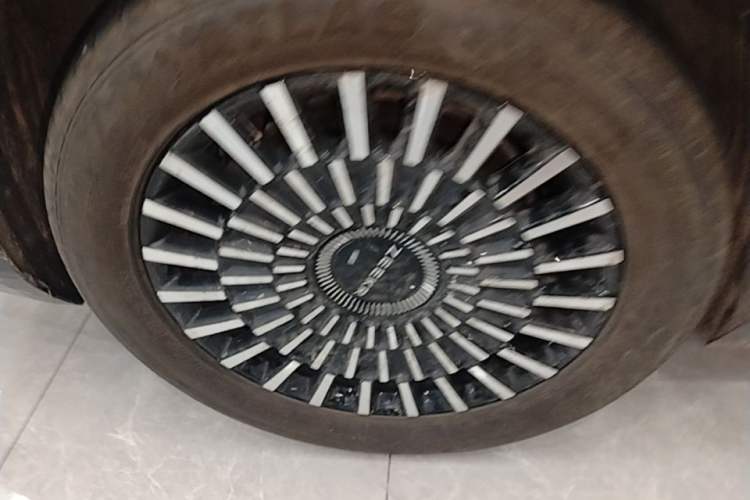 Used Zeekr 009 2022 Revised WE Version Right Rear Wheel Hub