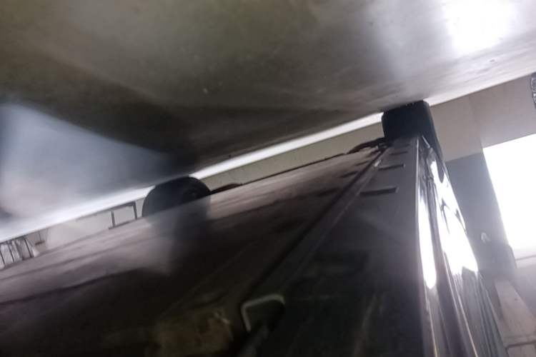 Used Zeekr 009 2022 WE Edition Right Side Sill