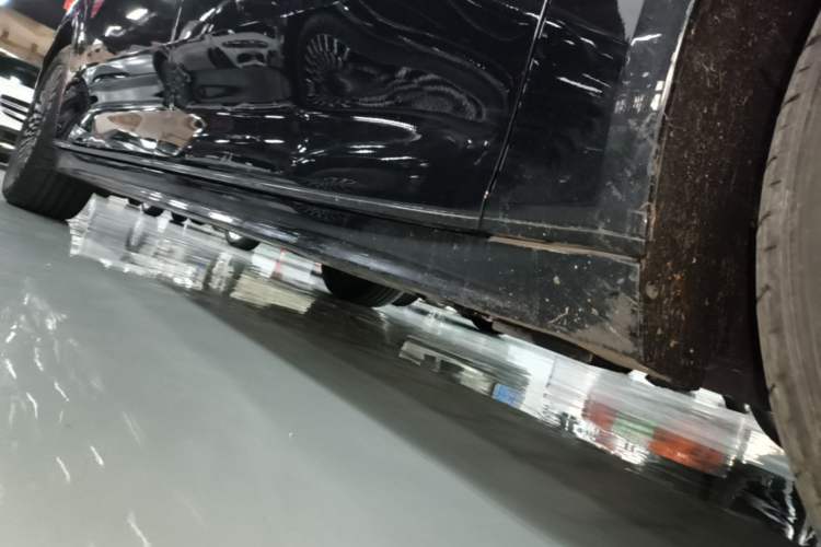 Used Zeekr 009 2022 Revised WE Version Right Side Sill