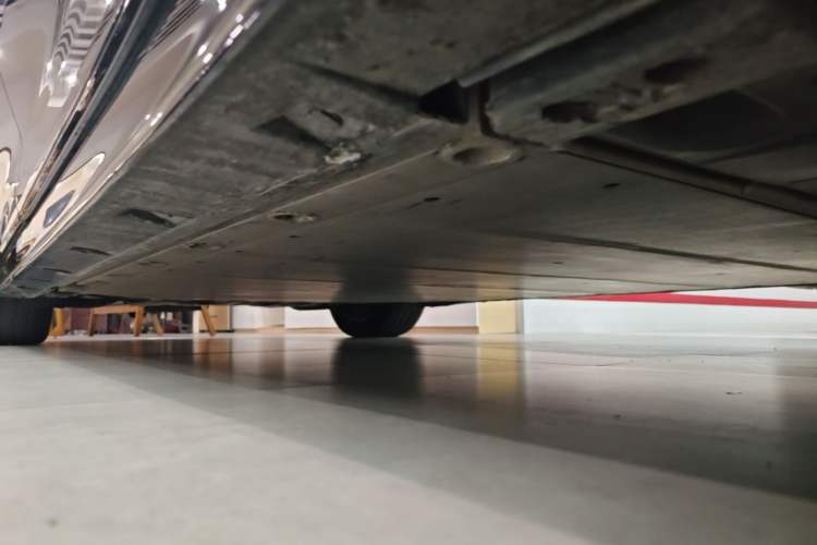 Used Zeekr 009 2022 WE Edition Right Side Sill