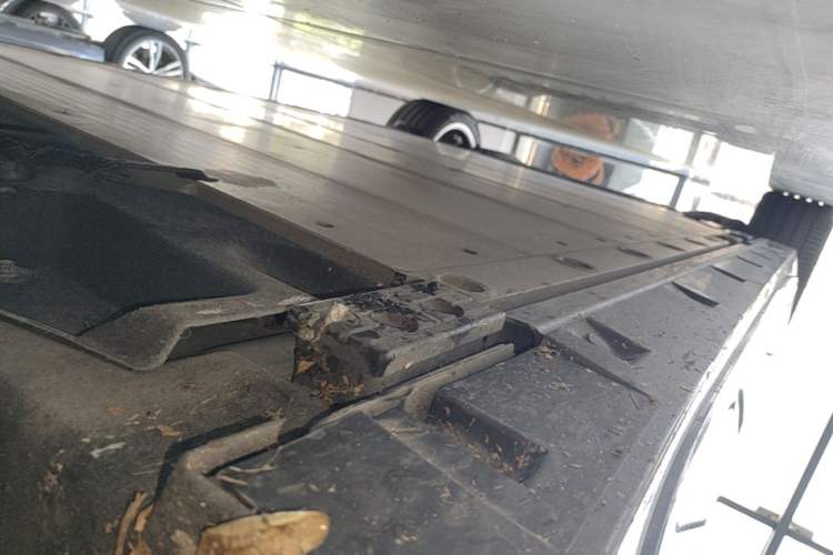 Used Zeekr 009 2022 WE Edition Right Side Sill