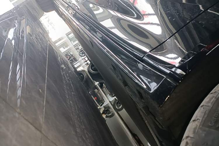 Used Zeekr 009 2022 ME Edition Right Side Sill